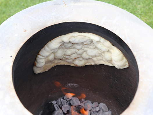 cook naan kiwi tandoor